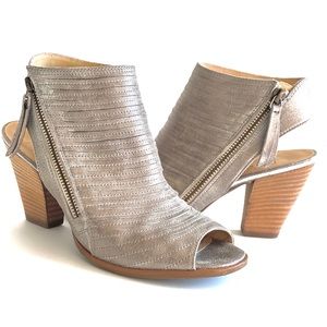 Silver Shimmer Paul Green Heels